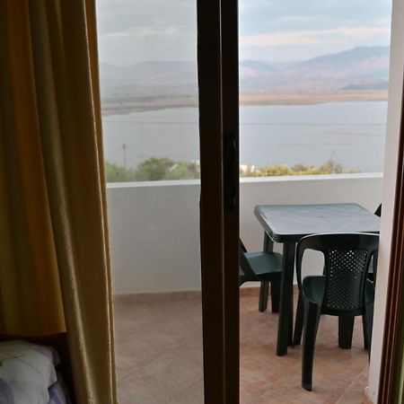 Mana Apartments Ксамил Екстериор снимка