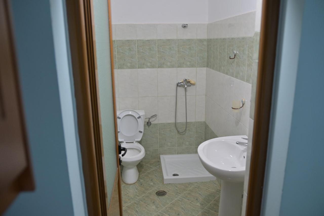 Mana Apartments Ксамил Екстериор снимка