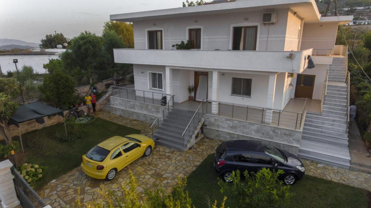 Mana Apartments Ксамил Екстериор снимка
