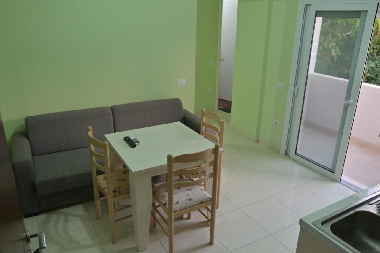 Mana Apartments Ксамил Екстериор снимка