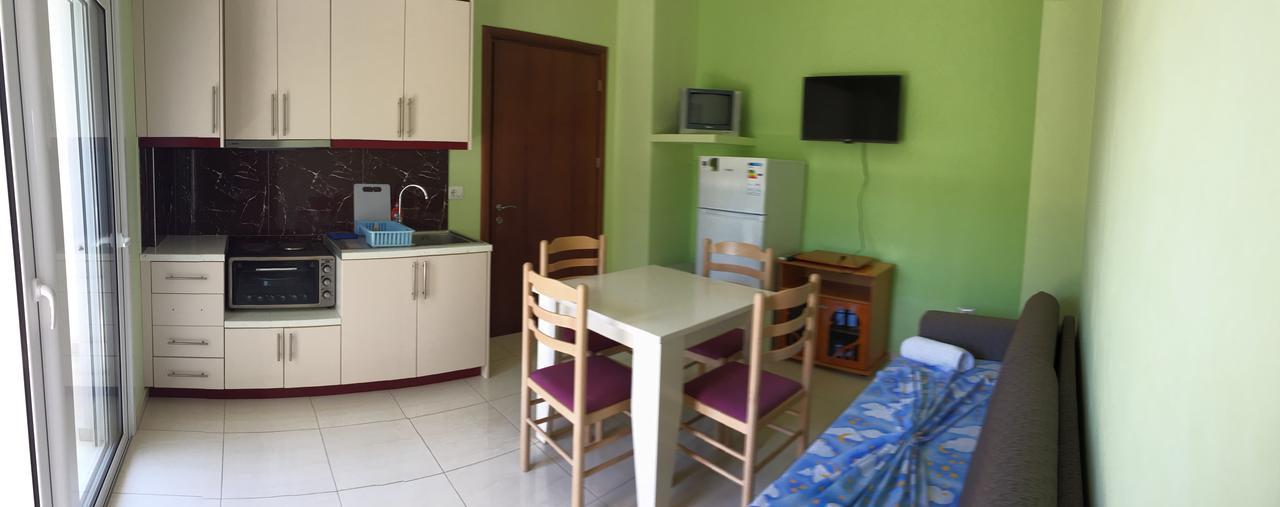 Mana Apartments Ксамил Екстериор снимка