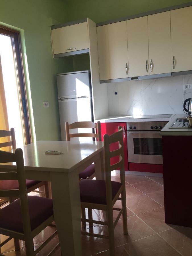 Mana Apartments Ксамил Екстериор снимка